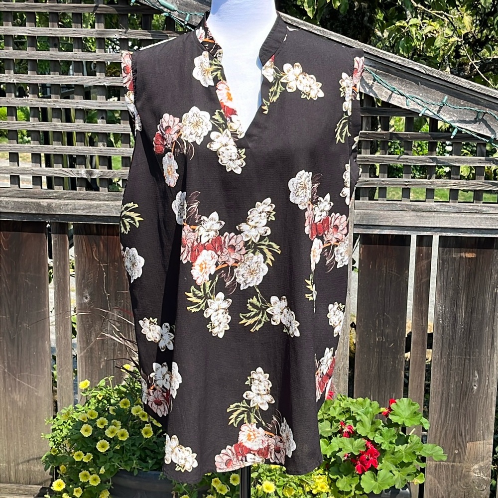 Amaryllis Ladies Floral Tank Top, Size 2X
